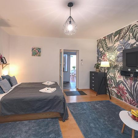 Peaceful Apartment Near Buda Castle And Chain Bridge Boedapest Buitenkant foto